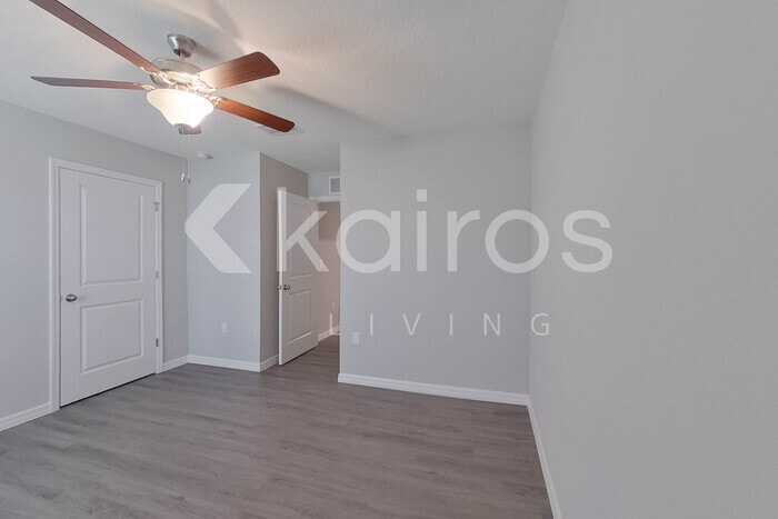 Building Photo - 8694 SW 43rd Ter