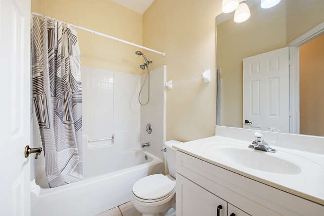 Building Photo - 2271 Grove Dr
