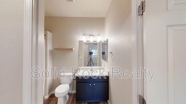 Building Photo - 7045 Ash Creek Heights