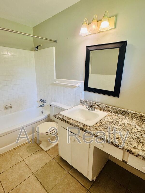 Building Photo - 1311 Marlowe Dr