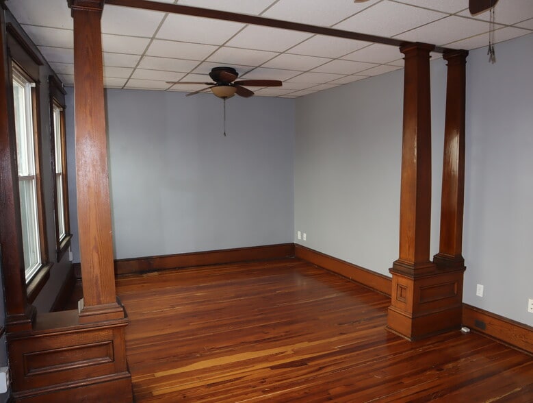 living room - 144 S Main St