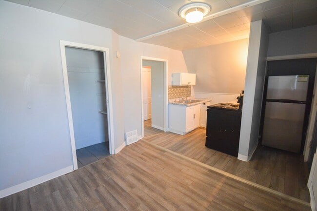 Building Photo - 19 12th St NW