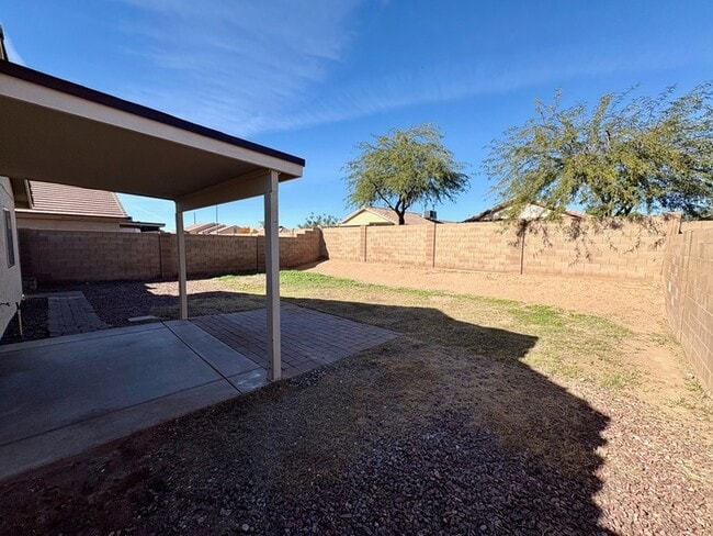 Building Photo - 878 E Graham Ln