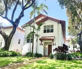 Building Photo - 483 Menendez Ave