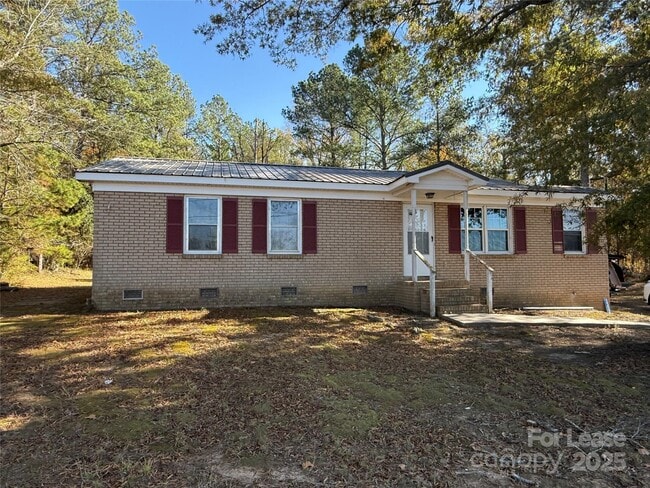 Primary Photo - 1552 Airport Rd