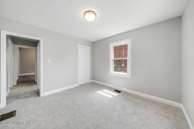 Building Photo - 3319 Vetter Ave