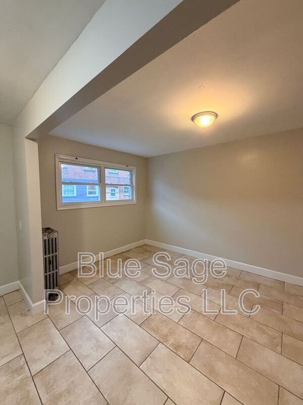 Building Photo - 7026 Radbourne Rd