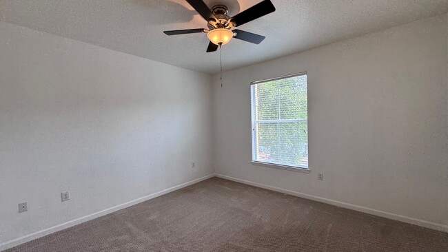 Building Photo - 3 Bedroom/ 2 Bath Condo for rent in Desira...