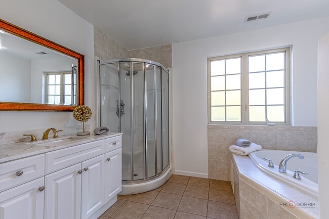 Building Photo - 20772 N William Ave