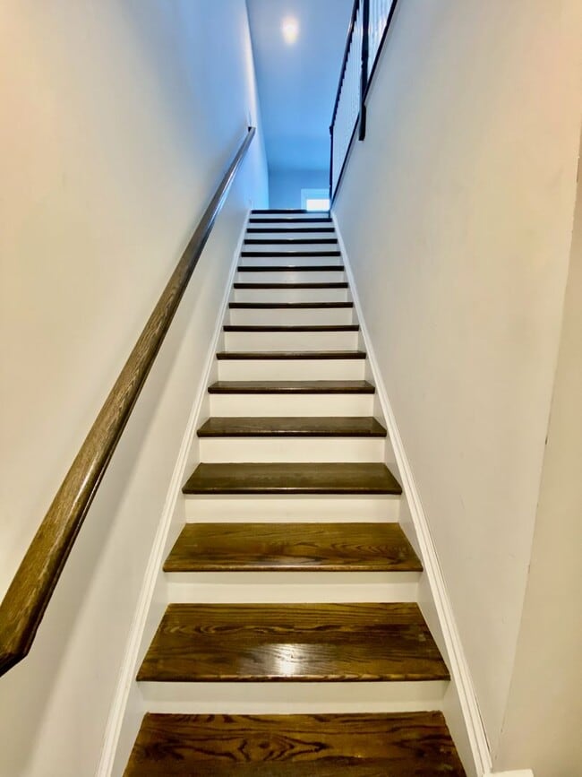 Building Photo - SIENA Place/PACKER PARK CORNER 4 Bedroom/2...