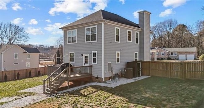 Building Photo - 3BR, 2.5BA Home in Desirable Augusta Road ...