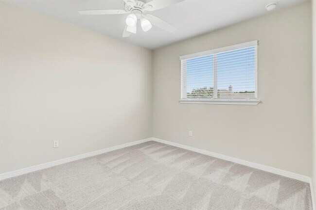 Building Photo - 356 Quarry Ln