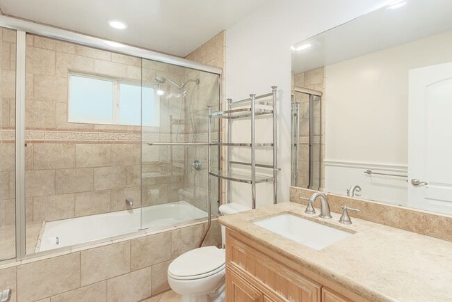 Building Photo - 3-Bed + 2.5 Bath Home with roof top deck with views of Ocean | Silverstrand Beach | Unfurnished