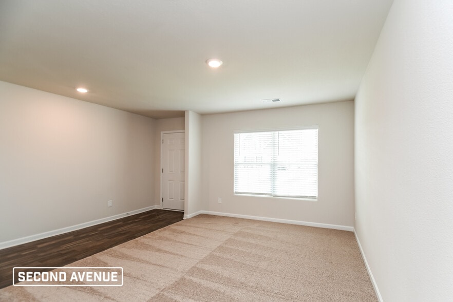 Building Photo - 632 Wild Tulip Ct