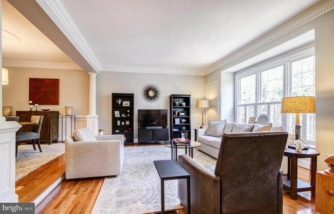 Building Photo - 9936 Foxborough Cir