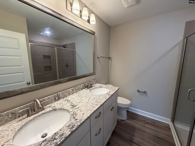 Building Photo - 764 Ruskin Dr