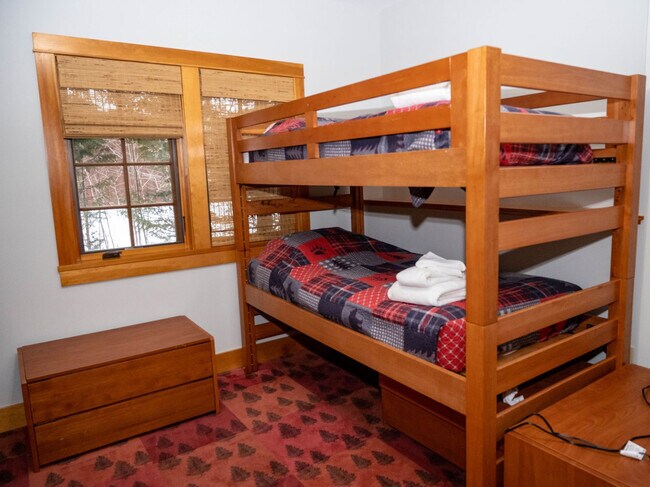 Building Photo - 28 Yellow Birch Cir