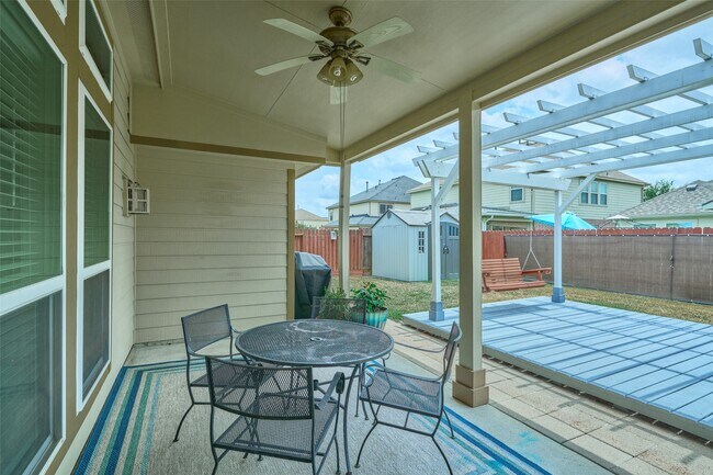 Building Photo - 9940 Yearling Pl