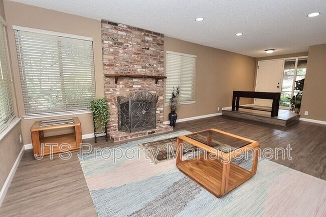Building Photo - 6913 Navarro Ct