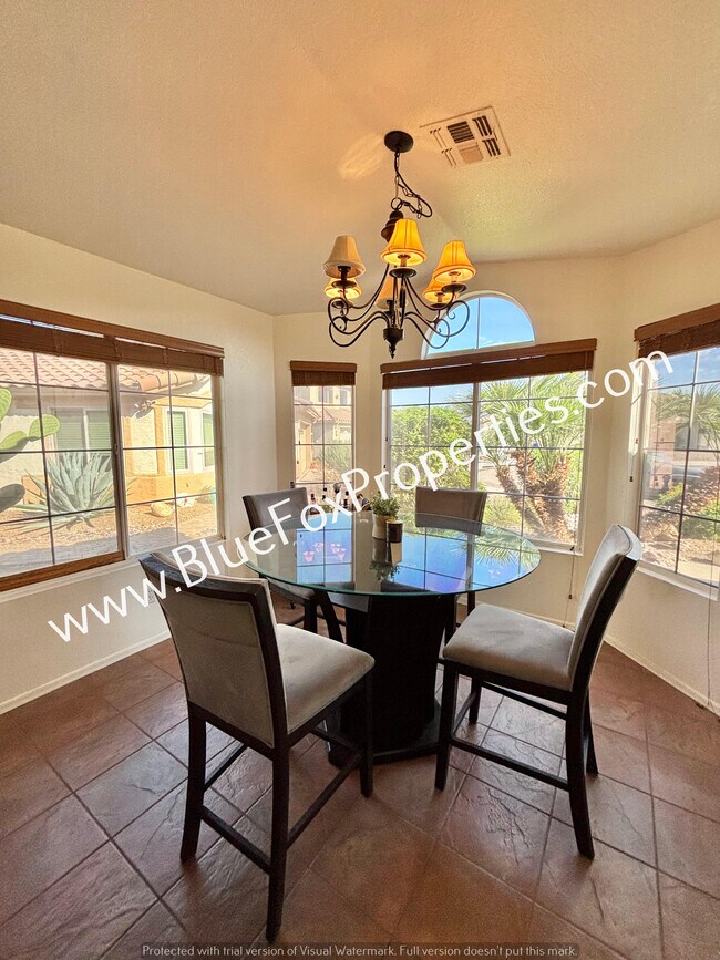 Building Photo - 2675 W Desert Bluffs Ct