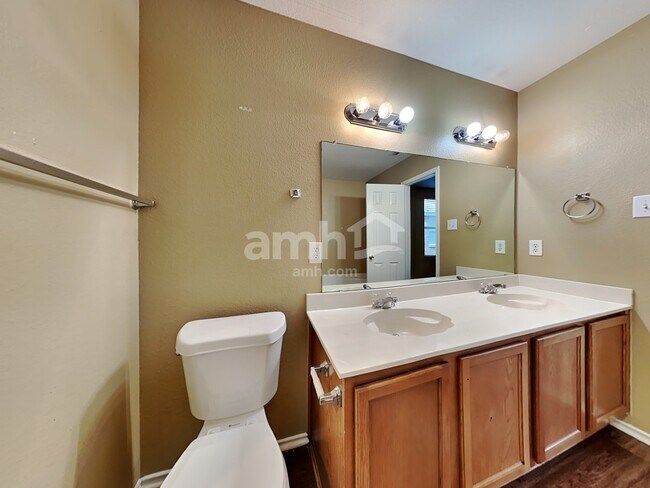 Building Photo - 1836 Elk Lake Tr