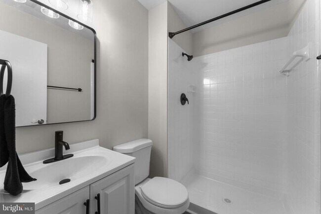 Building Photo - 3484 Legere Ct