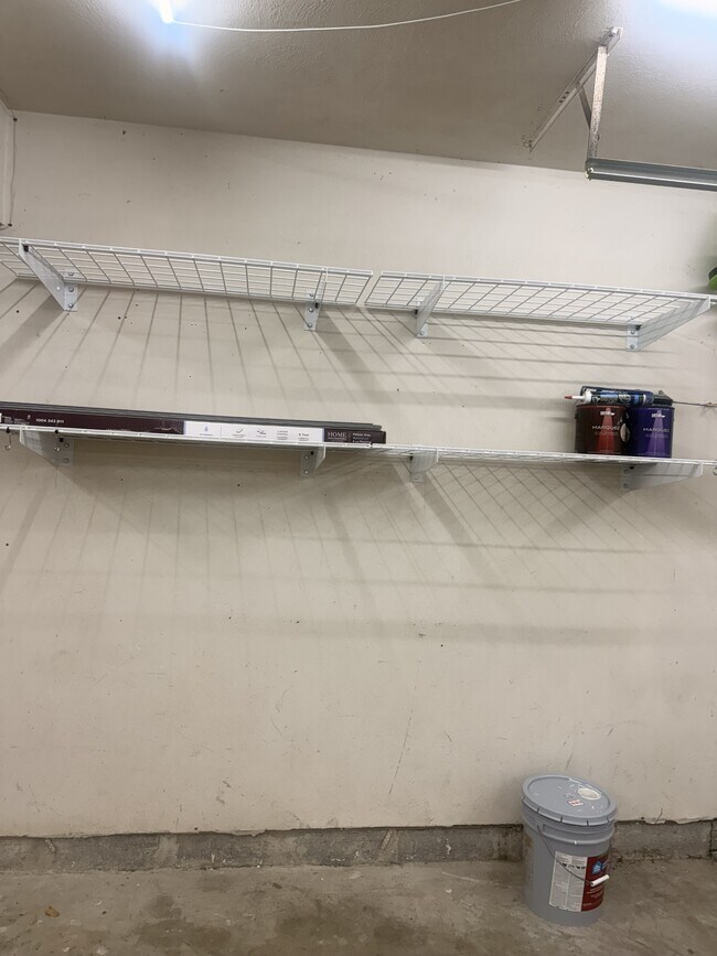 Building Photo - 1949 Arlington Arch Dr