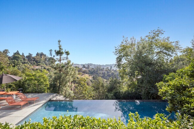 Building Photo - 3772 San Rafael Ave