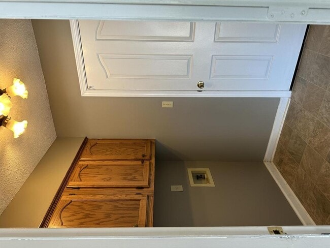 Building Photo - 7287 Grove Park Rd