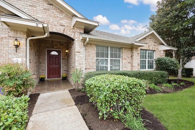 Building Photo - 1602 Silver Spur Cove