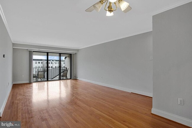 Building Photo - 2572 Riva Rd