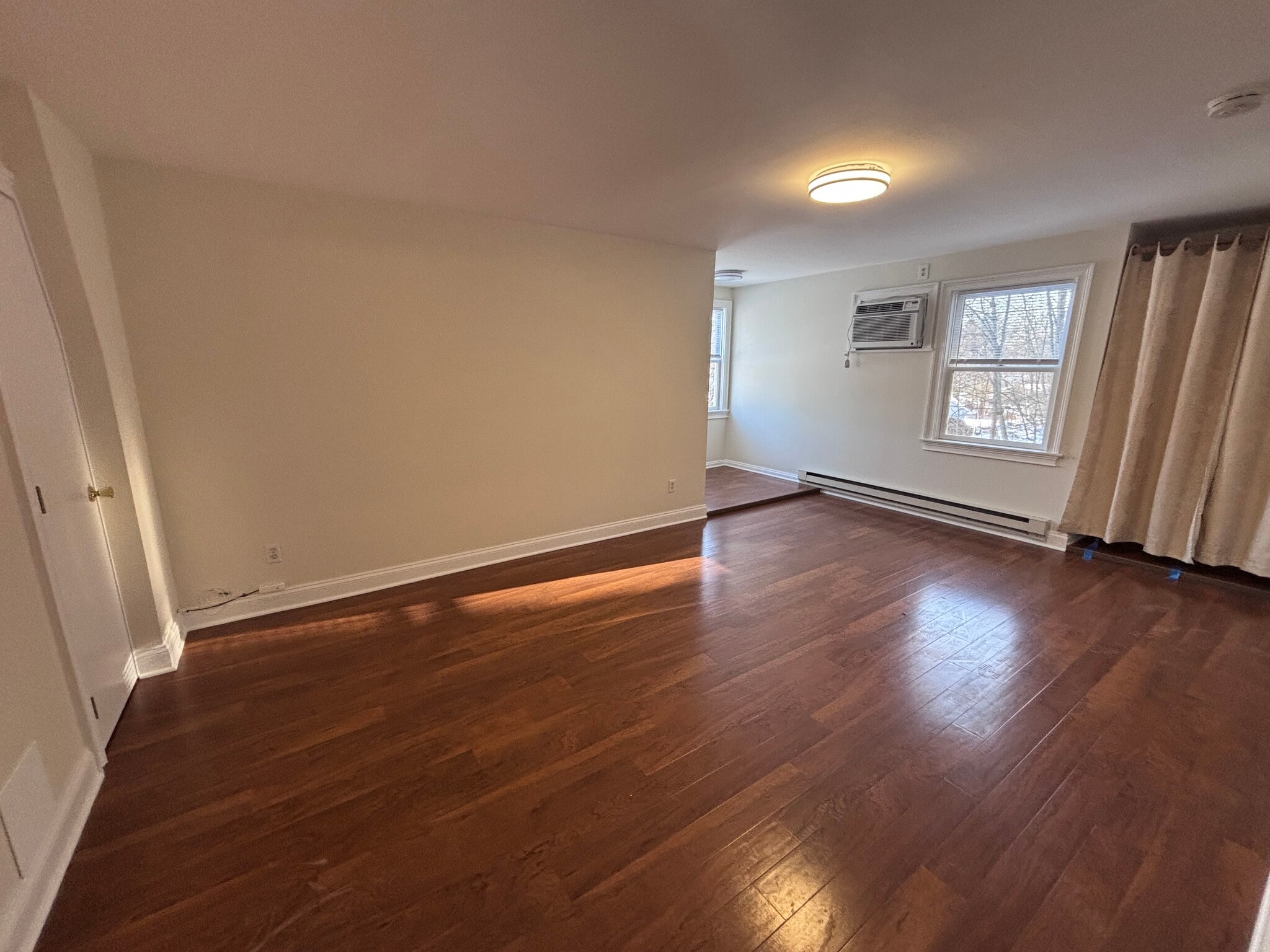 Building Photo - 101 Ponus Ave