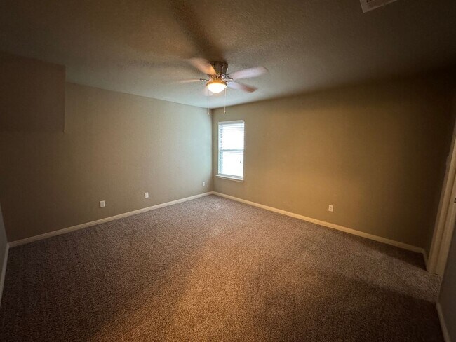 Building Photo - 4-Bedroom House for Rent in Killeen