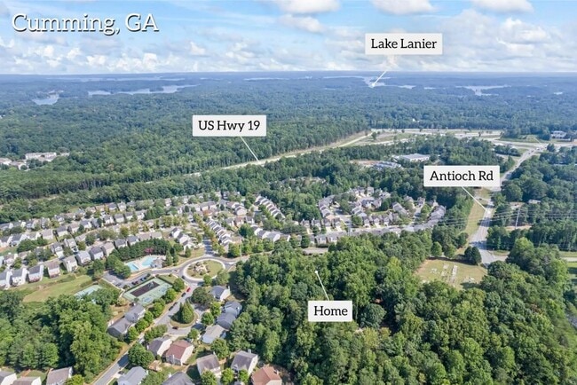 Building Photo - 2455 Pilgrim Rd