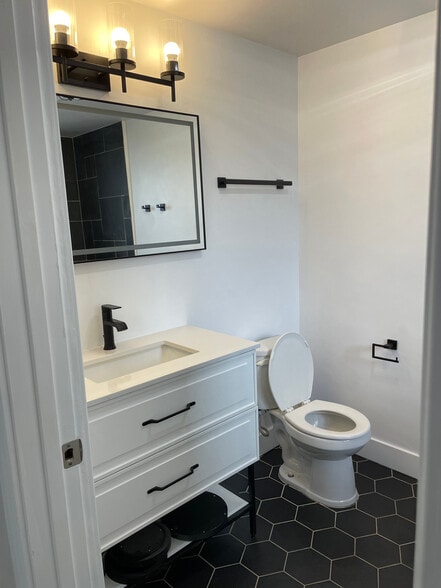 Upgraded bathroom - 6125 E Indian School Rd