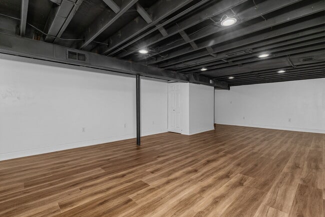 Building Photo - 303 Danworth Ct