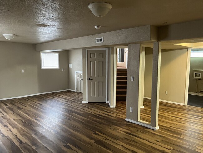 Building Photo - 8776 W Mediterranean Ct