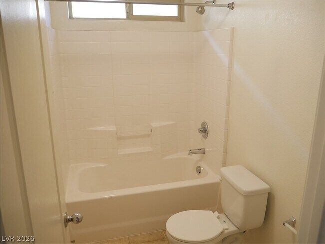 Building Photo - 1065 Cryer Ct