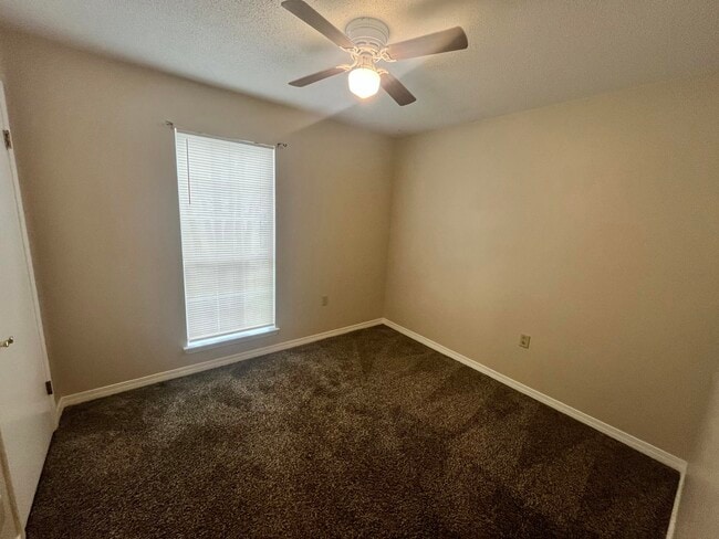 Building Photo - 41 3rd Ave