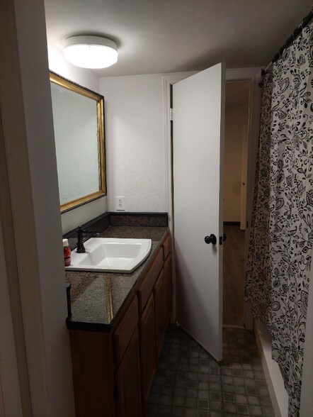 Building Photo - 7916 capano