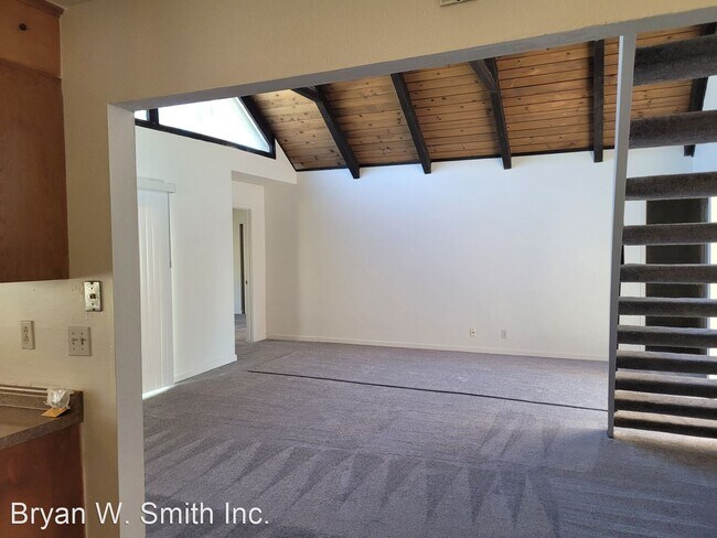 Building Photo - 3 br, 2 bath House - 3026 Pear Street