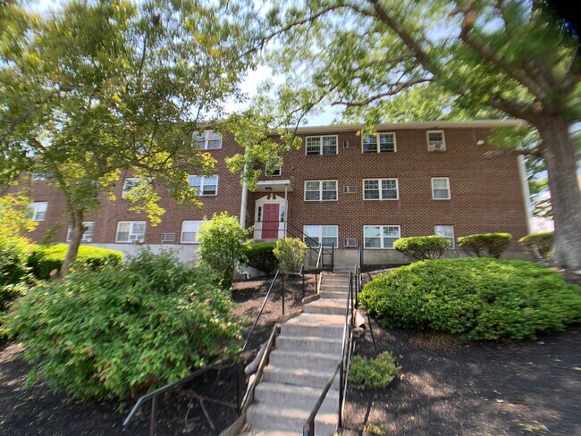 View of front - 261 Boston Post Rd E