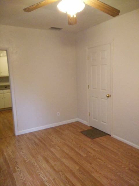Livingroom - 105 North St