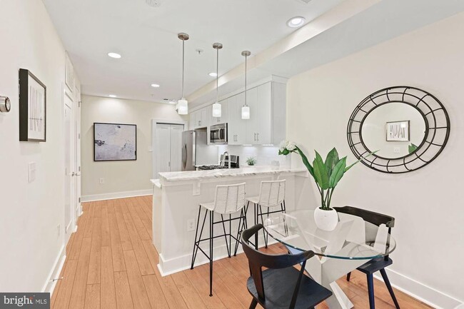 Building Photo - 2140 Wisconsin Ave NW