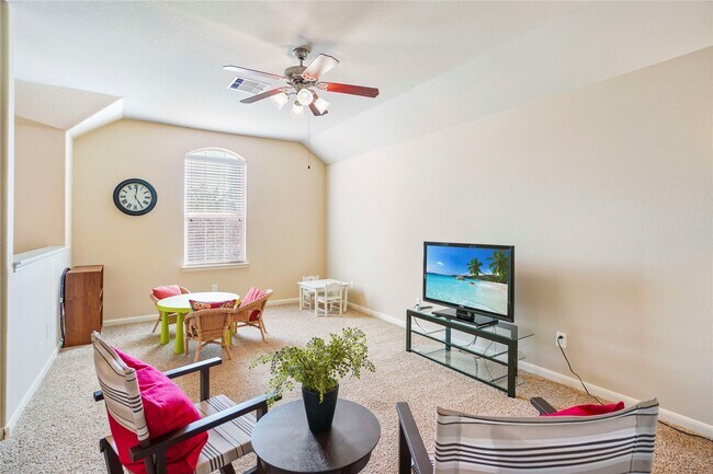 Building Photo - 174 Black Swan Pl