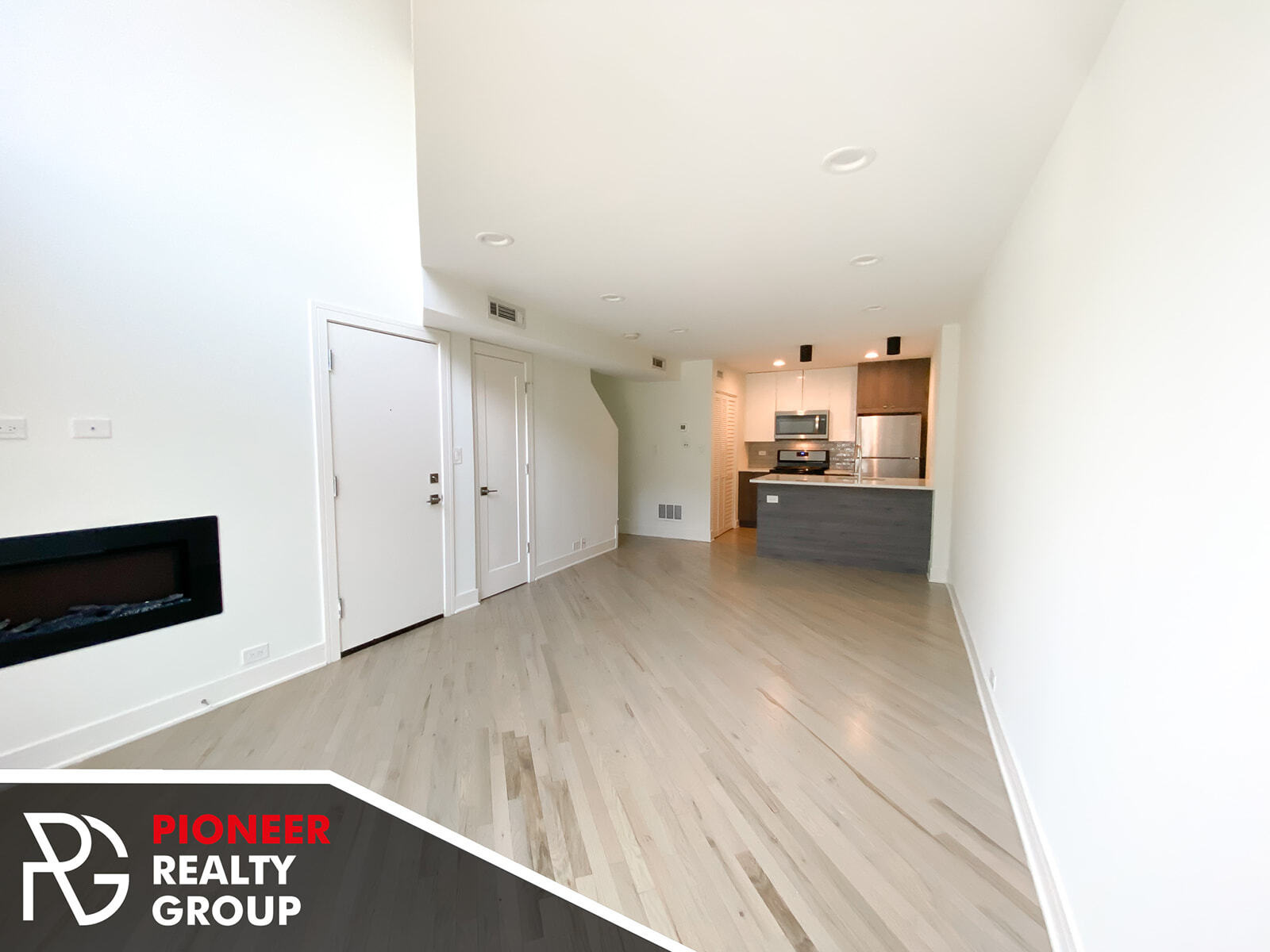 Building Photo - 932 W Grace St