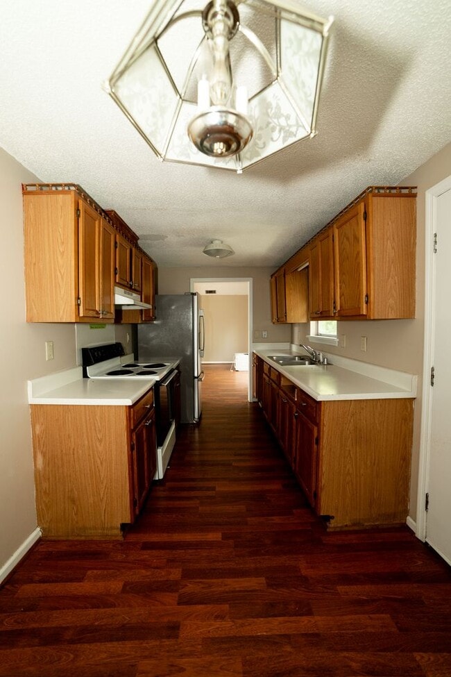 Building Photo - Charming 3-Bedroom Home in Old Hickory
