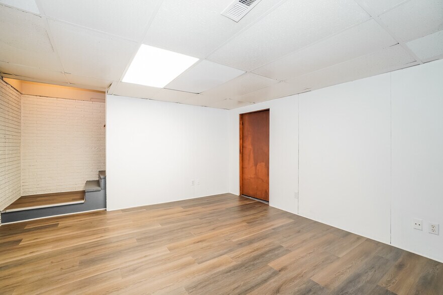 Building Photo - 7609 Penwood Pl