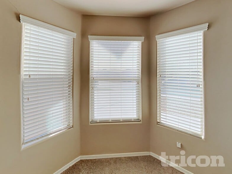 Building Photo - 43368 Palmen Dr