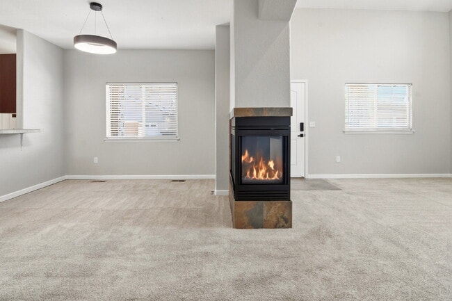 Building Photo - $2,940.45 - 4 Bed, 3 Bath Townhome In Commerce City with Central AC and In Unit Laundry!